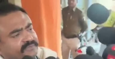 पटना ग्रामीण: गर्दनीबाग थाने से नोटिस मिलने पर गर्दनीबाग थाने पहुंचे गुरु रहमान सर, कहा- मैंने पेपर लीक की बात नहीं कही है