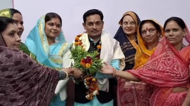 बाबई: माखन नगर में ब्राह्मण समाज के लोगों ने BJP के नवनियुक्त मंडल अध्यक्ष मनीष चतुर्वेदी का किया सम्मान