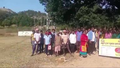 घाघरा: हेदमी गांव में मयूरी ट्रस्ट और चैताली कॉलेज ने विभिन्न विषयों को लेकर जागरूकता कार्यक्रम का किया आयोजन