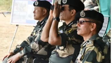 कटकमदाग: बीएसएफ डीजी ने शहीदों को श्रद्धांजलि अर्पित की