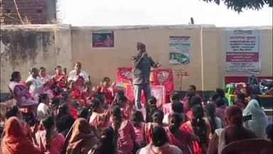 बगोदर: बगोदर हरिहरधाम मंदिर परिसर में भजन-कीर्तन का आयोजन हुआ