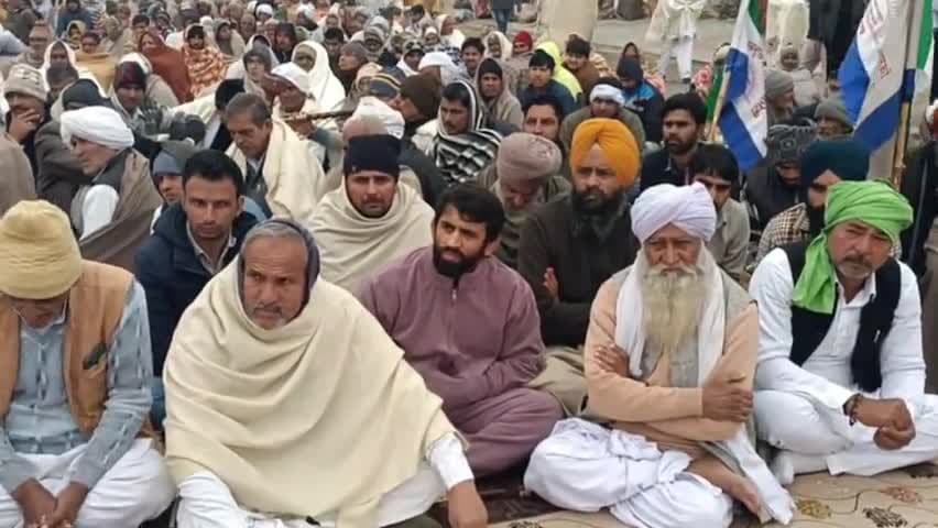 बास: डल्लेवाल मुद्दे पर बास में खाप महा पंचायत शुरू, 102 खापों के प्रतिनिधि पंधेर-बजरंग पूनिया पहुंचे; किसान आंदोलन पर चर्चा
