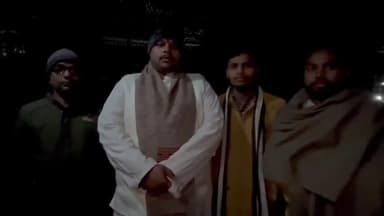 मुरादाबाद: मंडी समिति में एक युवक ने की गोवंश की हत्या, राष्ट्रीय बजरंग दल के कार्यकर्ताओं ने युवक को पकड़कर पुलिस को सौंपा