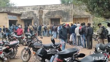 मुरैना नगर: चंबल कॉलोनी में रोज़गार मेले का हुआ आयोजन, बड़ी संख्या में अपने-अपने आवेदन लेकर पहुंचे बेरोजगार युवा