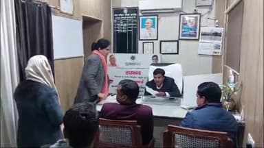 अमरोहा: अमरोहा के ईओ ने संभव पोर्टल के माध्यम से शहरवासियों की समस्याएं सुनी, 6 शिकायतों का तत्काल कराया निस्तारण
