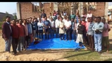 हज़ारीबाग: कुसुम्भा के मृतक चालक की पत्नी को ड्राइवर महासंघ ने 20 हजार रुपये का सहयोग दिया