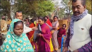 सरिया: अमनारी बिरहोर कॉलोनी में बिरहोर समुदाय के लोगों को कंबल वितरित किए गए