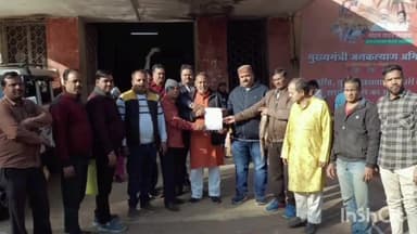 सिरोंज: सिरोंज को जिला बनाने की मांग को लेकर बर्तन व्यापार संघ ने तहसीलदार को ज्ञापन सौंपा