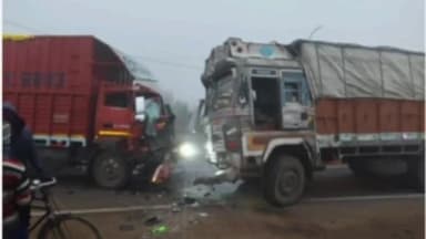 राहतगढ़: राहतगढ़ में खुरई तिराहे पर दो ट्रकों की आमने-सामने भिड़ंत, ड्राइवर गंभीर रूप से घायल