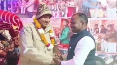 मुरादाबाद: ग्राम लक्ष्मीपुर कटाई में बढ़ती ठंड को देखते हुए आयोजित किया गया कंबल वितरण कार्यक्रम