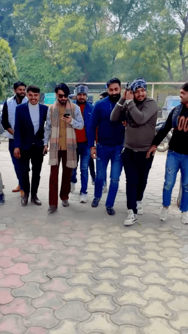 आप जैसे भाई हर किसी भाई के साथ होना चाहिए 🙏🏻😎

Respect Girls help poor help animals 

#apsgurjar #viral #support #viral #brothers