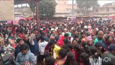 थावे: थावे मंदिर में नव वर्ष पर एक लाख से अधिक श्रद्धालुओं ने की पूजा-अर्चना, सदर एसडीपीओ रहे तैनात