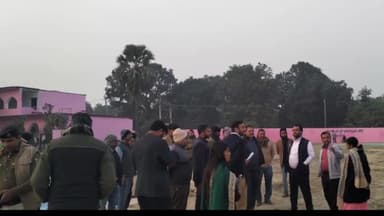 हुसैनगंज: मुख्यमंत्री की प्रगति यात्रा के दौरान डीएम और डीडीसी ने करहनु पंचायत सरकार भवन का निरीक्षण किया