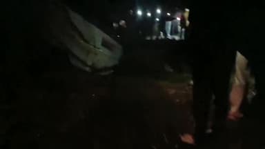 देवरी: देवरी से बेगमगंज जा रही यात्री बस टड़ा-सियरमऊ के बीच पलटी, ड्राइवर की मौत, 3 दर्जन से अधिक घायल