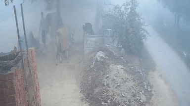 भदोही: पूरउपुर गांव के निवासी व्यक्ति ने पड़ोसी पर घर के सामने कूड़ा फेंकने का आरोप लगाया, मुकदमा दर्ज