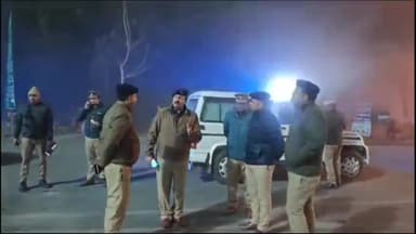 सिराथू: 2025 महाकुंभ की तैयारी में रोड डायवर्सन का जायजा लेने के लिए एसपी ने सकाढ़ा तिराहा और टोल प्लाजा कोकराज का निरीक्षण किया