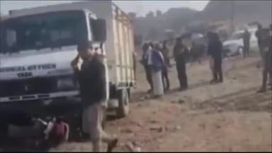 सिंगरौली: रेही गांव के पास ऑक्सीजन सिलेंडर लदे पिकअप ने बाइक को टक्कर मारी, बाइक चालक की मौत, एक गंभीर घायल