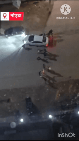 गौतम बुद्ध नगर: पंचशील ग्रीस-2 सोसाइटी के समीप देर रात दबंगों ने युवक के साथ जमकर मारपीट की, वीडियो सोशल मीडिया पर हुआ वायरल