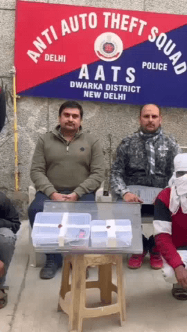 द्वारका: एंटी ऑटो थेफ्ट स्क्वाड की पुलिस ने 2 बदमाशों को किया गिरफ्तार,  डेढ़ हजार से ज्यादा शराब के क्वार्टर बरामद