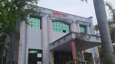 झांसी: गरौठा निवासी युवक ने झांसी खनिज अधिकारी को बालू घाट के मानकों के विपरीत चलने की शिकायत पत्र दिया