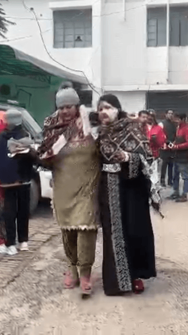 मेरठ: मेरठ में पत्नी पर ब्लेड से हमला, पति ने किए ताबड़तोड़ वार, महिला की हालत नाजुक