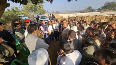 कटकमदाग: हजारीबाग सांसद ने प्रोजेक्ट अधिकारी से बातचीत कर रैयत को मूलभूत सुविधाएं उपलब्ध कराने का निर्देश दिया