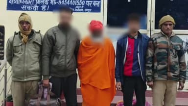 मिलक: सियारी थाना मिल्क पुलिस ने लड़की को भगा ले जाने के मामले में तीन वारंटियों को गिरफ्तार कर कोर्ट में पेश किया