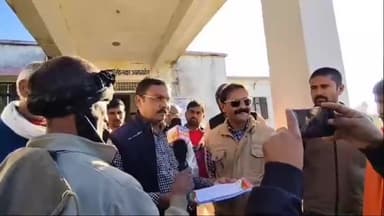 पवई: हिनौती ग्राम पंचायत में काली माता मंदिर के पास फैले अतिक्रमण को हटाने की मांग को लेकर तहसीलदार को ज्ञापन सौंपा गया