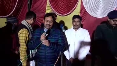 औरैया: तहसील क्षेत्र के ग्राम नोरी राजपुर पहुंचे जल संसाधन मंत्री को डीएम ने परियोजनाओं की जानकारी दी