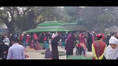 सिराथू: कड़ा के दरगाह में जिले के सबसे बड़े उर्स मेले में उठाया गया 730वां गागर, हजारों जायरीन हुए शामिल