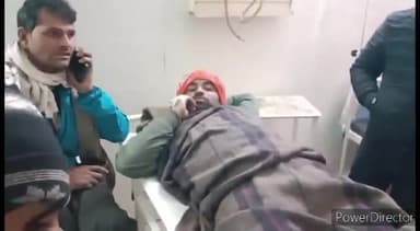 कर्वी: कर्वी मुख्य सड़क में कपसेठी के पास बाइक सवार दो लोगों को पिकअप ने मारी टक्कर, दोनों घायल, एक को प्रयागराज रेफर किया गया