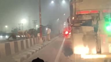 कानपुर: पनकी में जाम खुलवाने के लिए ट्रक के सहारे फ्लाईओवर पर चढ़ी पुलिस, वीडियो हुआ वायरल