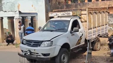 जमुई: गादी नदी से पुलिस ने एक अज्ञात युवक का शव किया बरामद, पोस्टमार्टम के लिए लाया गया सदर अस्पताल