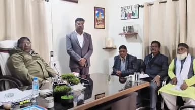 लोहरदगा: बरवाटोली में विधायक डॉ. रामेश्वर उरांव ने सुनी जनता की समस्या