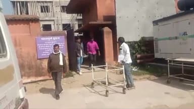 लोहरदगा: चरहु रोड पर बाइक से गिरने से महिला की मौत, सदर अस्पताल में हुआ पोस्टमार्टम