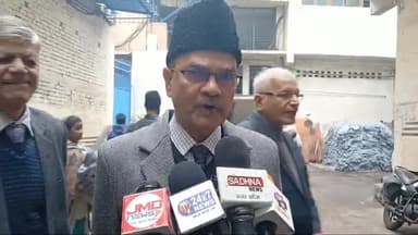 जाजमऊ स्थित अलीग टेंडरी  के द्वारा आज भवय रजाई वितरण कार्यक्रम का हुआ आयोजन जिसमें गरीबों को मुफ्त रजाई वितरण की गई