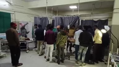 शाजापुर: बरवाल जोड़ के पास तीन मोटरसाइकिलों की टक्कर, चार से ज़्यादा लोग घायल, जिला अस्पताल में इलाज जारी