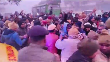 Bihar UPDATE/ Prashant Kishor BREAKING: आधिकारिक तौर पर प्रशांत किशोर को गिरफ्तार कर लिया गया है. कोर्ट में पेश किया जाएगा. एम्बुलेंस में प्रशांत को लेकर अभी पुलिस अकेले कभी नौबतपुर, तो कभी कहीं और ले जा रही है. इसके पहले AIIMS के पास समर्थ