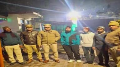 कानपुर: साकेत नगर रामलीला मैदान के अंदर जुआ खेल रहे तीन जुआरियों को पुलिस ने किया गिरफ्तार