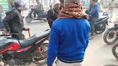 समस्तीपुर: समस्तीपुर सदर अस्पताल गेट पर बाइक और ई-रिक्शा की टक्कर, बाइक सवार बाल-बाल बचे, गार्ड ने शांत कराया मामला