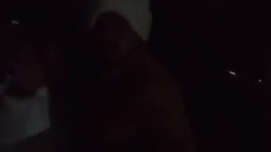 रायबरेली: पूरे गडराहा का पुरवा में कार सवार दबंगों ने गाली-गलौज करते हुए पीड़ित की गुमटी को पलटा, वीडियो हुआ वायरल