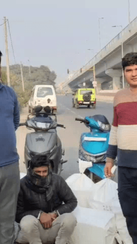 द्वारका: द्वारका जिले में एंटी नारकोटिक्स सेल ने 944 क्वार्टर अवैध शराब के साथ एक तस्कर को गिरफ्तार किया