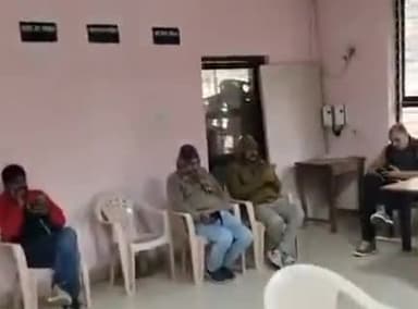 ग्वालियर गिर्द: ग्वालियर कलेक्ट्रेट में साल की पहली जनसुनवाई शुरू, बड़ी संख्या में लोग पहुंचे