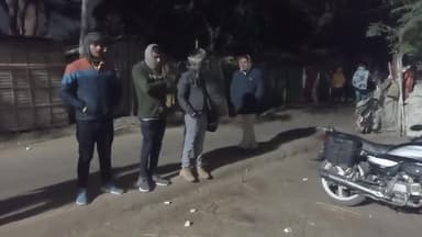 कहरा: मानसी थाना क्षेत्र के फैंगो रेलवे होल्ट के पास अज्ञात वाहन की टक्कर से तीन युवक घायल, एक की मौत