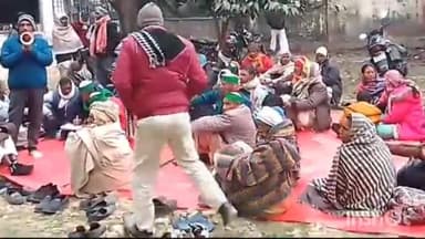 तुलसीपुर: भारतीय किसान यूनियन अंबावता ग्रुप के कार्यकर्ताओं ने तुलसीपुर तहसील परिसर में प्रदर्शन कर सौंपा ज्ञापन