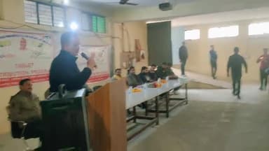 न्यू विद्या भारती आईटीआई गजरौला में आज, 09 जनवरी 2025 को एक महत्वपूर्ण कार्यक्रम आयोजित किया गया, छात्रों को टेबल वितरण