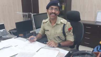 धौलपुर: एसपी ने कार्यालय से तबादला सूची जारी करते हुए 307 कॉन्स्टेबलों की तबादला सूची की घोषणा की