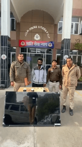 दिल्ली कैंटोनमेंट: द्वारका सेक्टर 23 थाना पुलिस ने घरों में सेंधमारी करने वाले एक शातिर चोर को किया गिरफ्तार