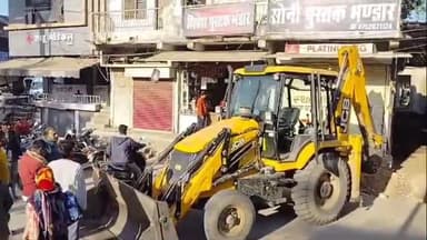 पिपरिया: न्यायालय के आदेश पर नपा ने अतिक्रमण हटाया, बस स्टैंड के लिए वैकल्पिक रास्ता निकाला