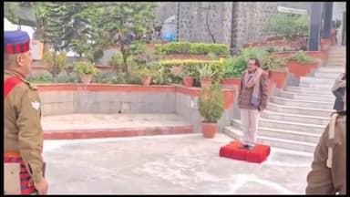 इटावा: सदर इलाके में पहुंचे केंद्रीय मंत्री एसपी सिंह बघेल ने अधिकारियों के साथ बैठक की, सपा पर साधा निशाना